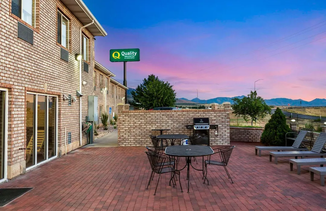 Quality Inn & Suites Fillmore I-15-1