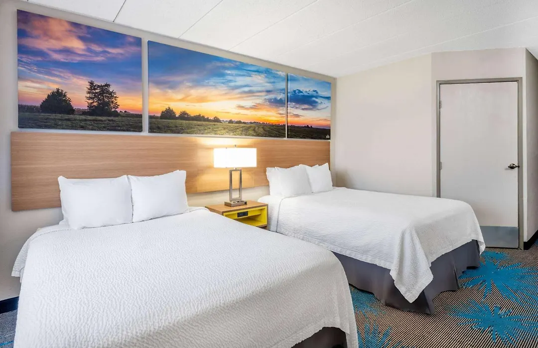 Days Inn By Wyndham Sioux Falls Airport-1