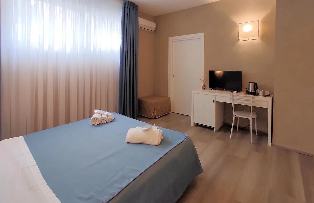 Hotel Cecina Beach-1