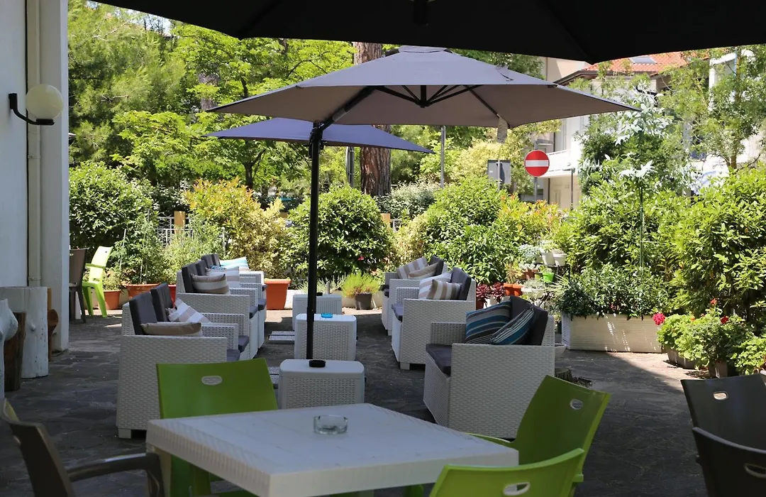 Hotel Senza Pensieri Riccione-1