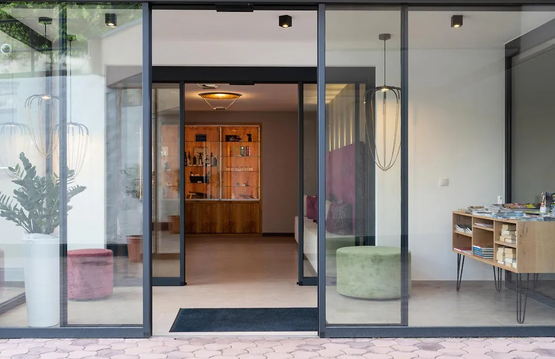 Oliven-&Genusshotel Hirzer-1