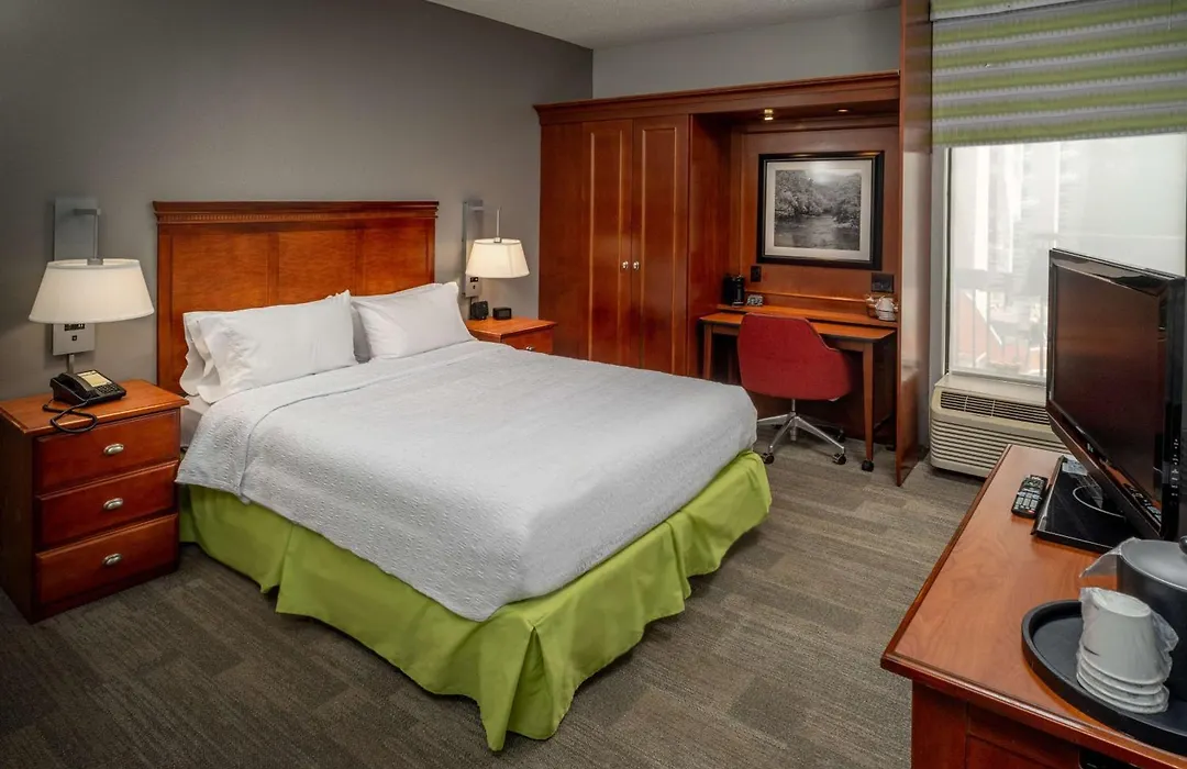 Hampton Inn Charleston Downtown-1