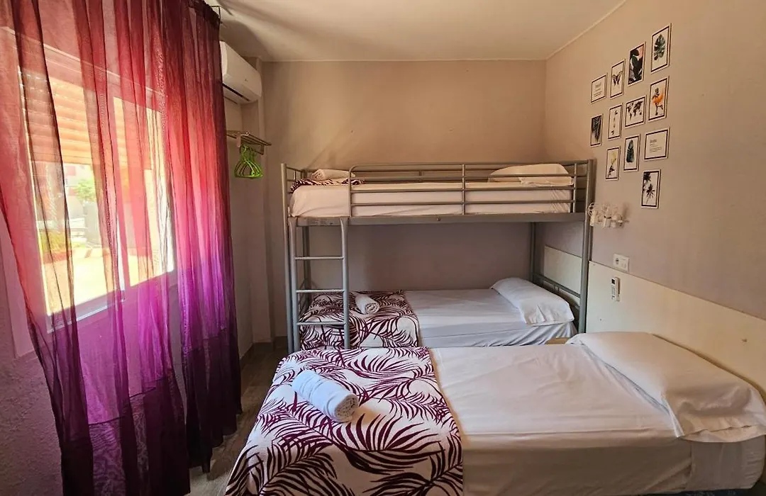 Hostal La Cabaña-1