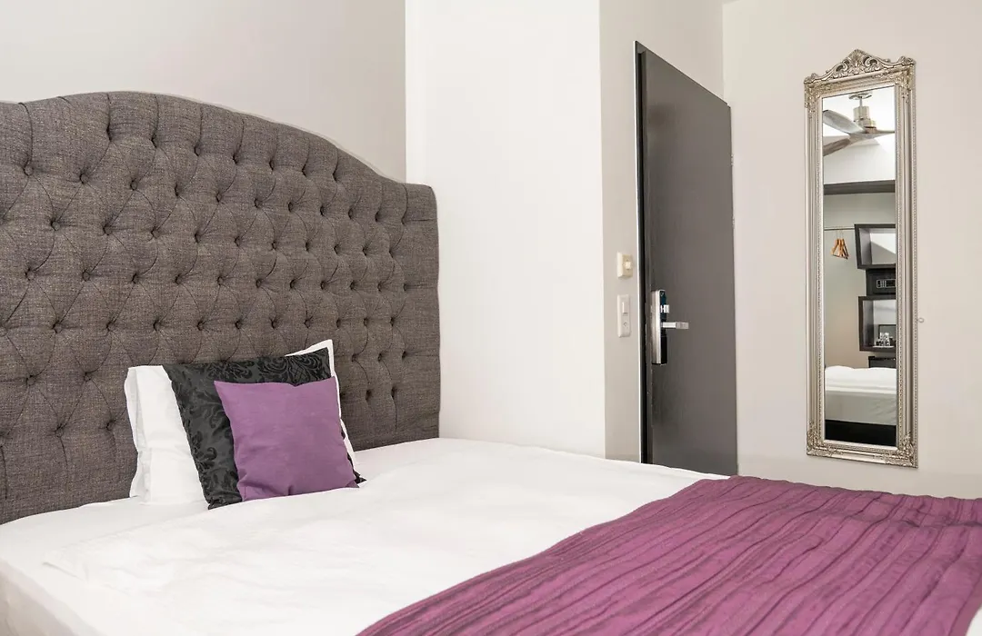 Boutique Hotel Weisses Kreuz - Adult Only Hotel-1