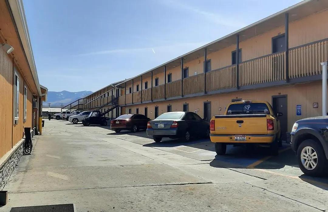 Americas Best Value Inn-1