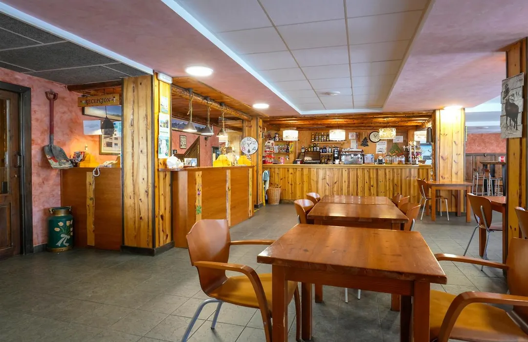 Hotel Turpí-1