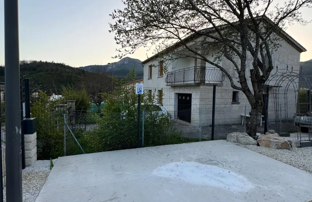 BNB Castellane Chambre d'Hotes B&B-1