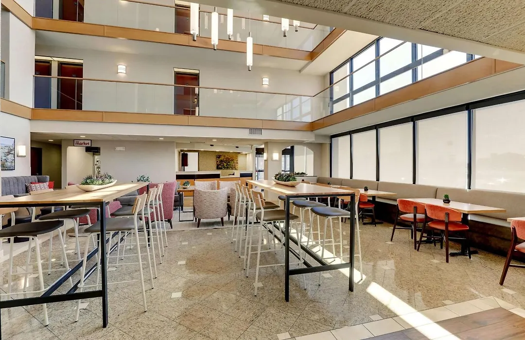 Drury Inn & Suites Marion-1