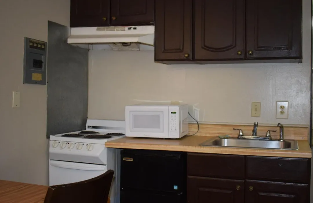 Knights Inn Farmington Hills-1