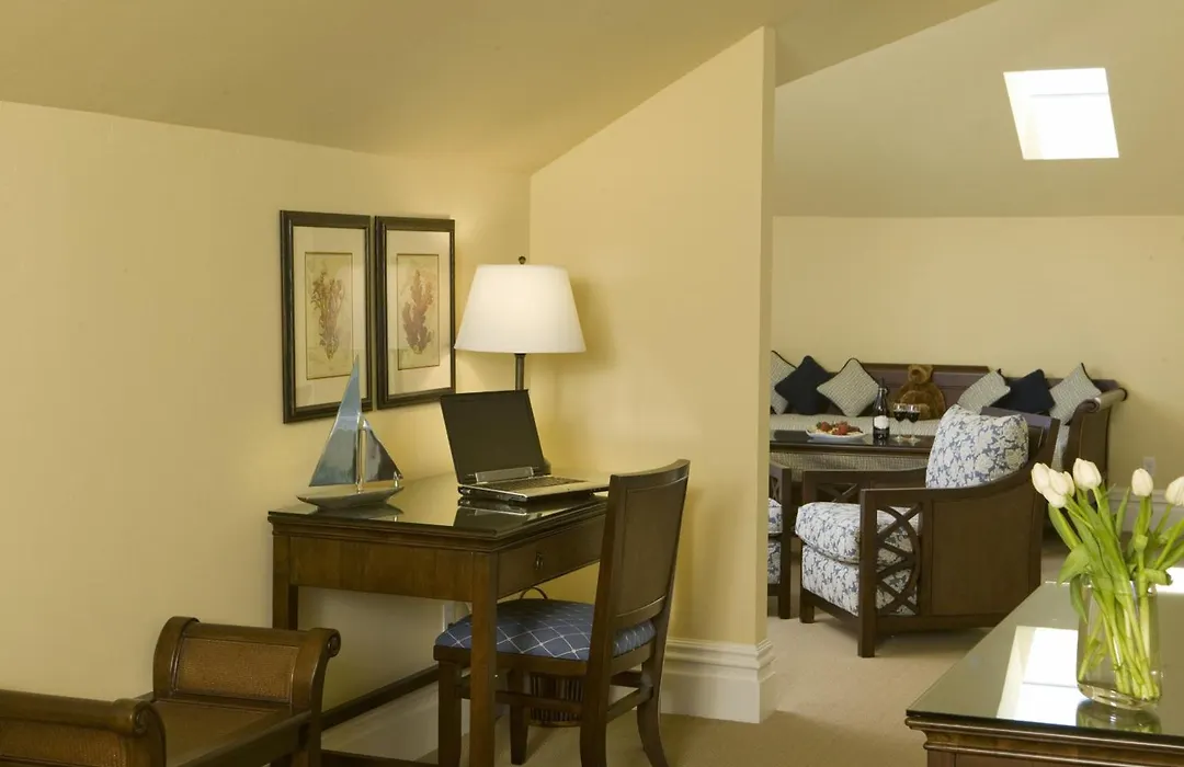 West Cliff Inn, A Four Sisters Inn-1