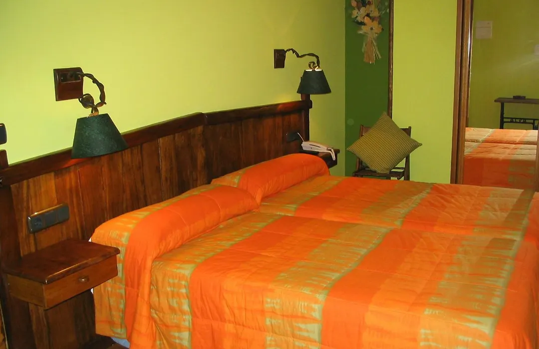 Hostal Xaloa Orio-1