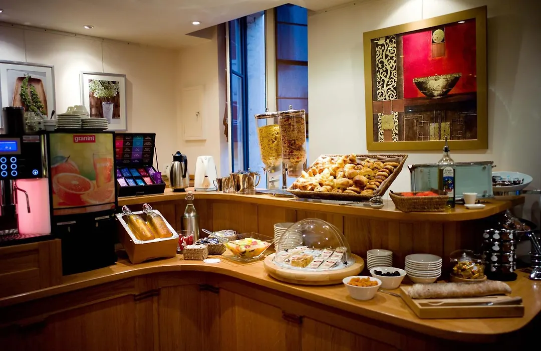 Hotel Colbert-1