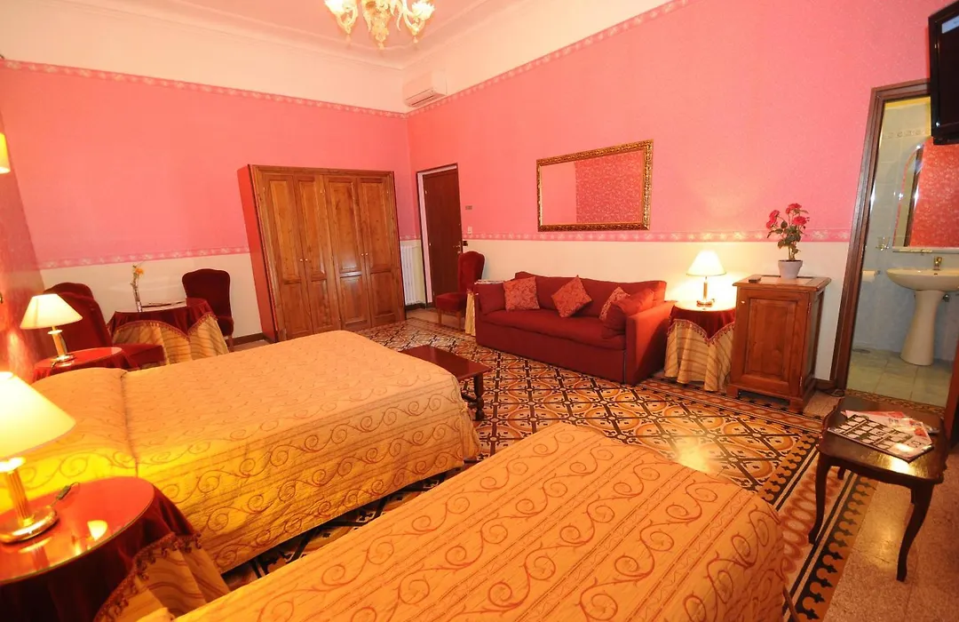 Hotel Sweet Home-1