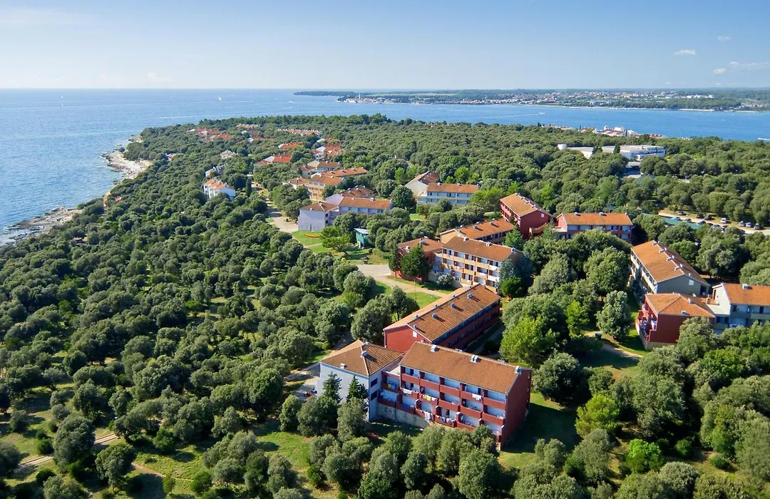 Lanterna Resort-1