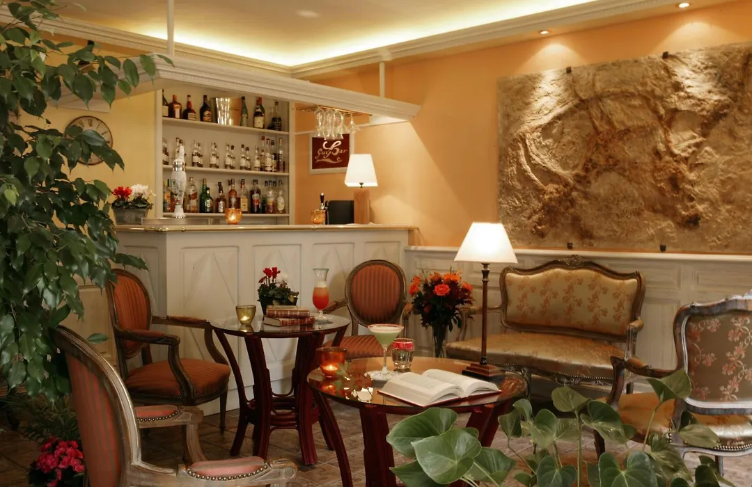 Hostellerie du Passeur - Hôtel&Restaurant - Climatisation et Piscine chauffée-1