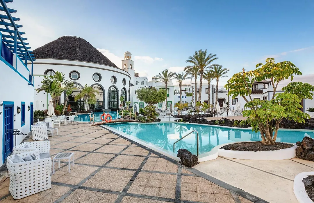 Hotel Livvo Volcan Lanzarote-1