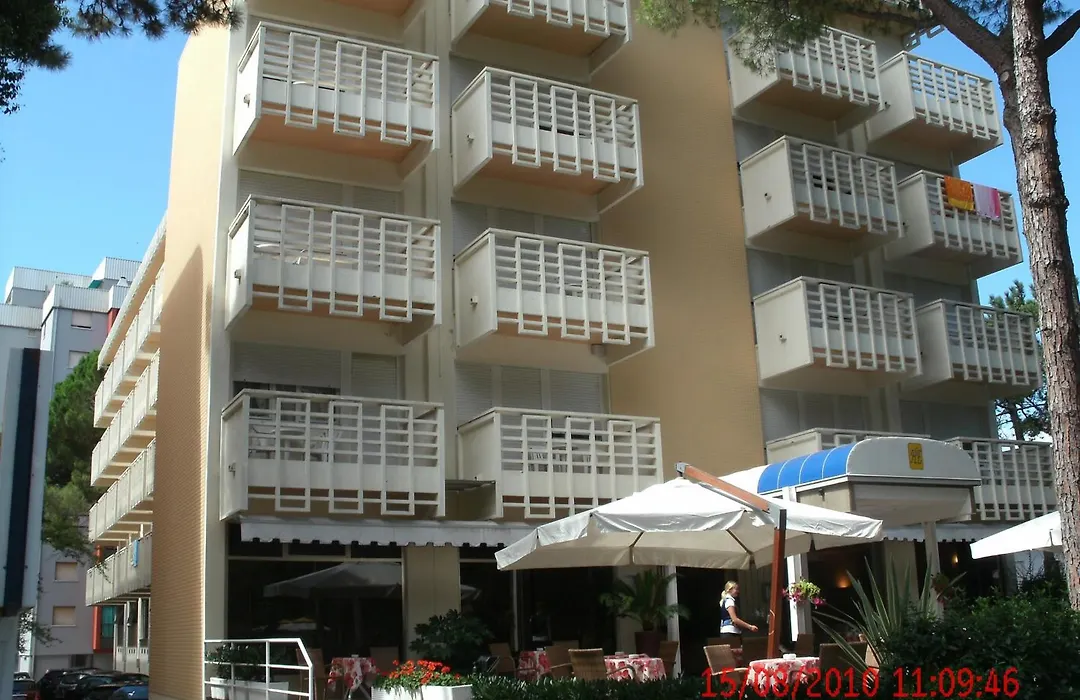 Hotel Eros-1