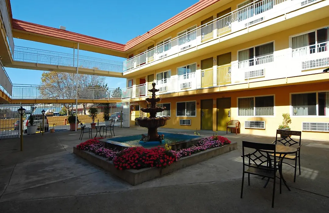 Imperial Inn Oakland-1
