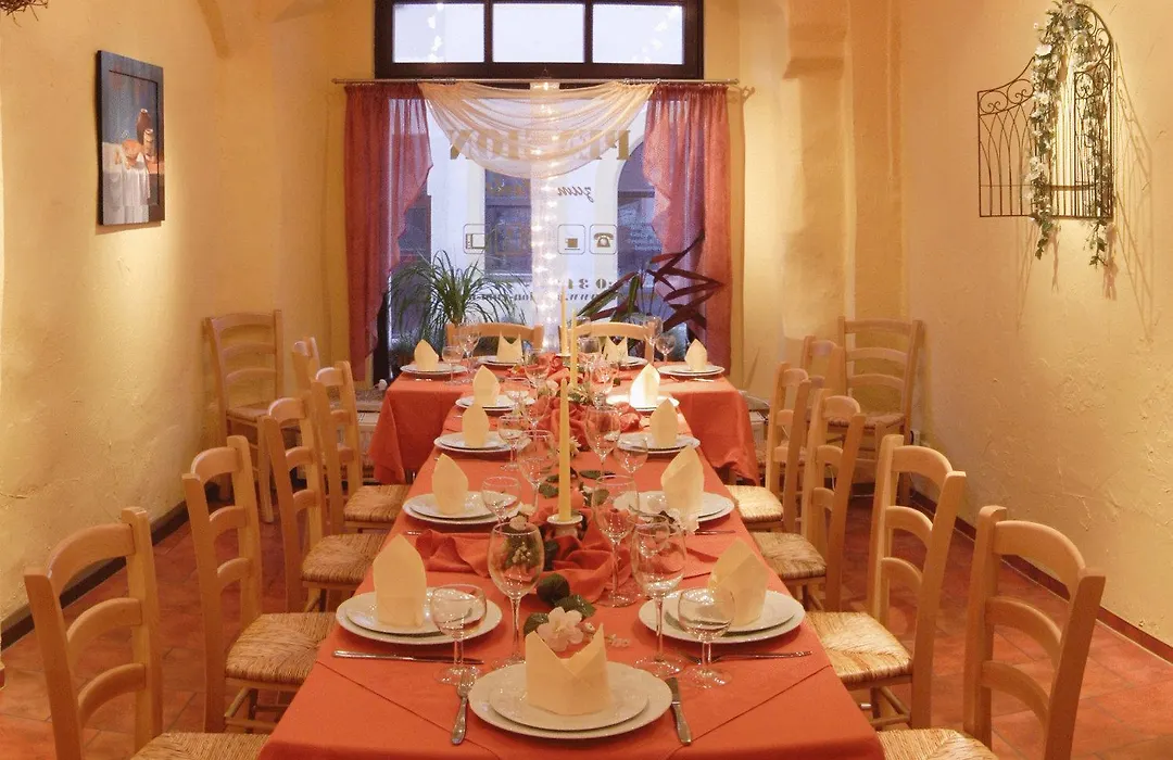 Hotel-Pension zum Markt-1