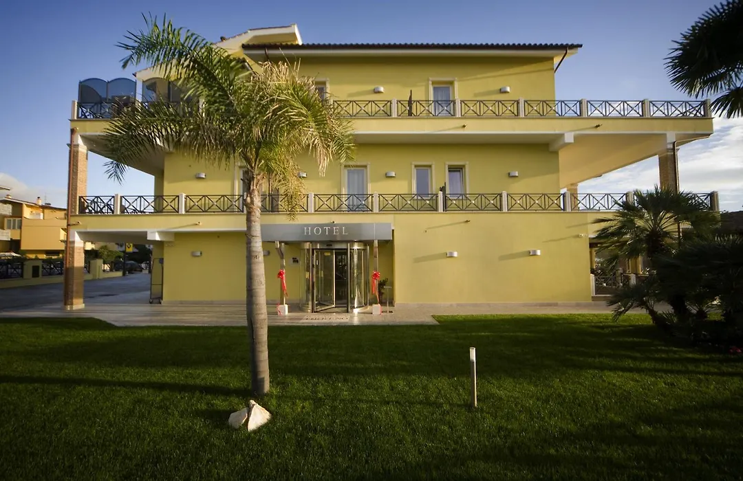 Hotel Villa Tirreno-1
