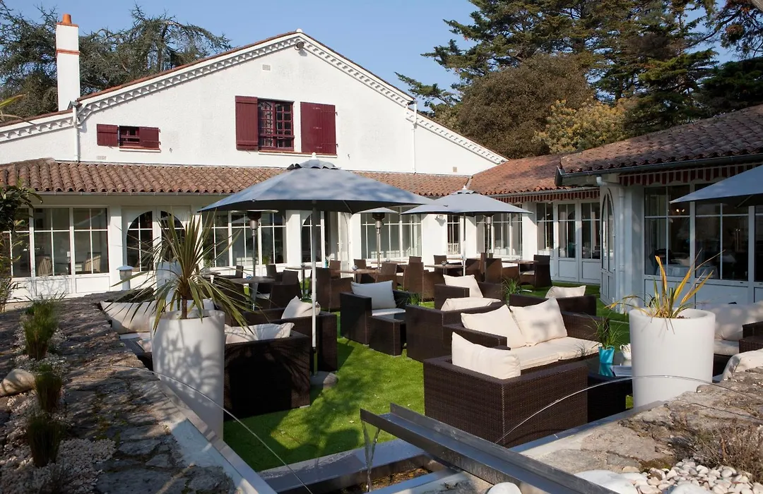 Hôtel Les Prateaux-1