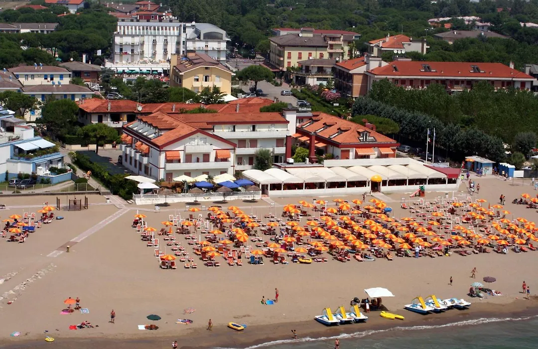 Hotel Righetto Fronte Mare-1