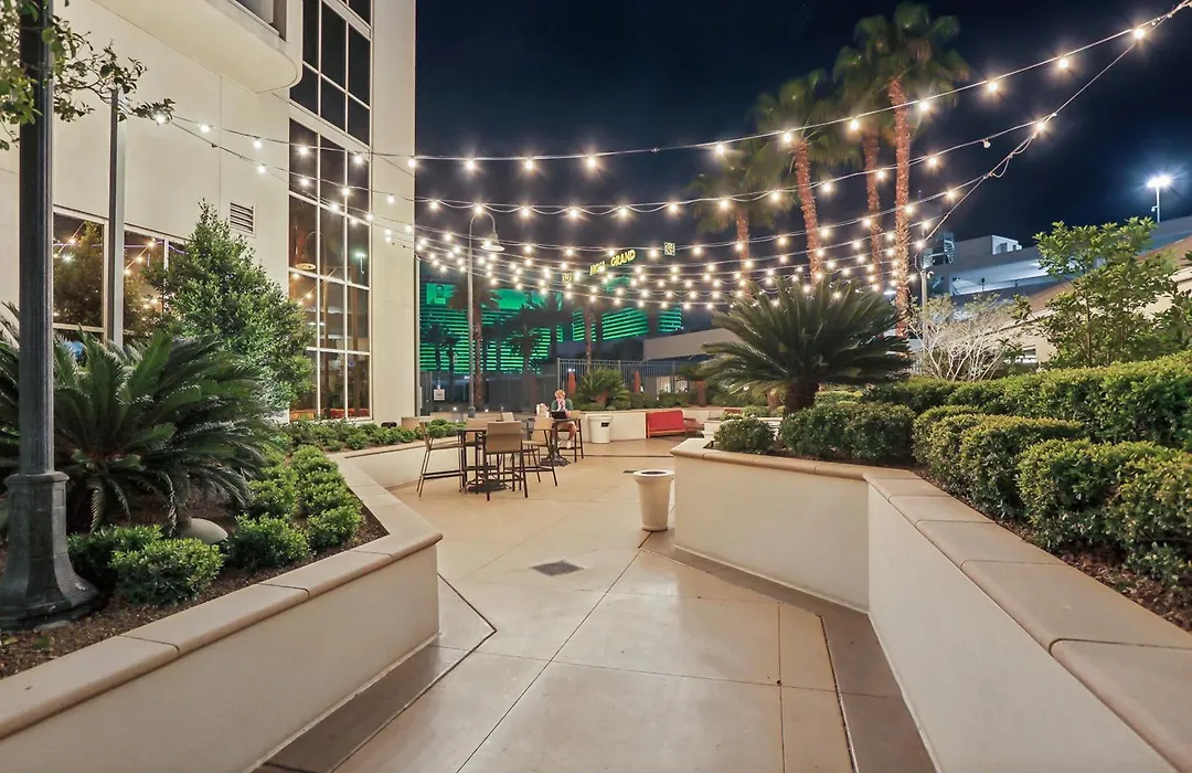 Mgm Signature Deluxe Balcony Strip View Suite-1