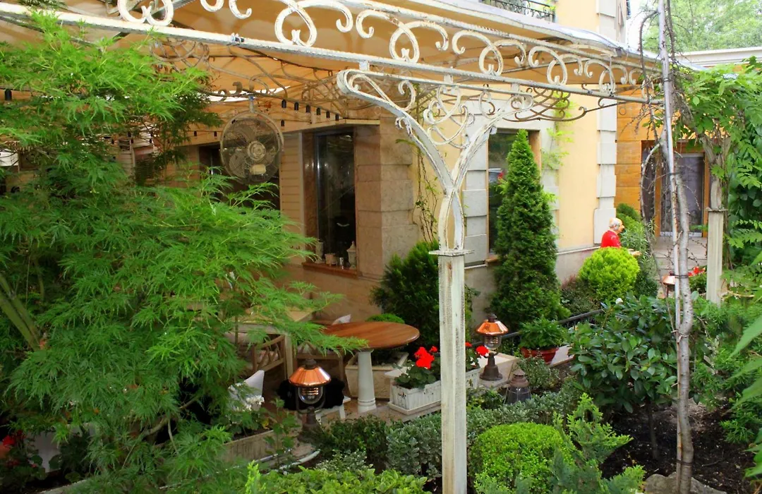 Meg-Lozenetz Hotel-1
