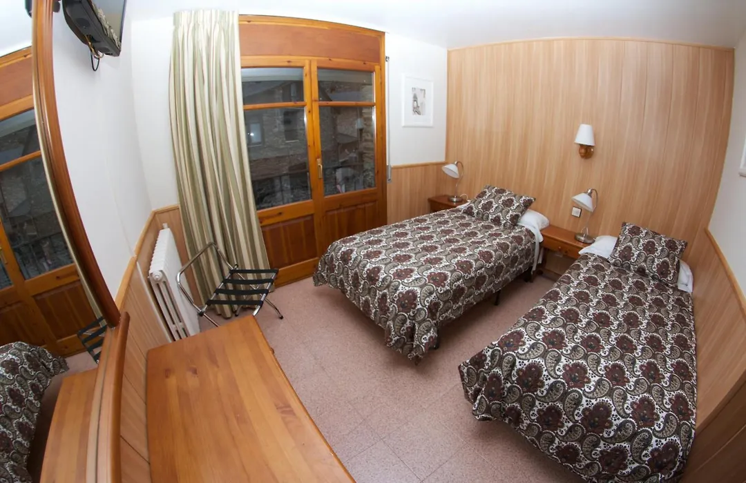 Hotel Comapedrosa-1