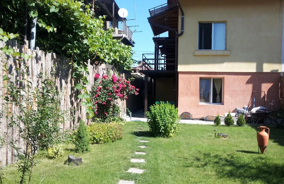 Avel Guest House-1