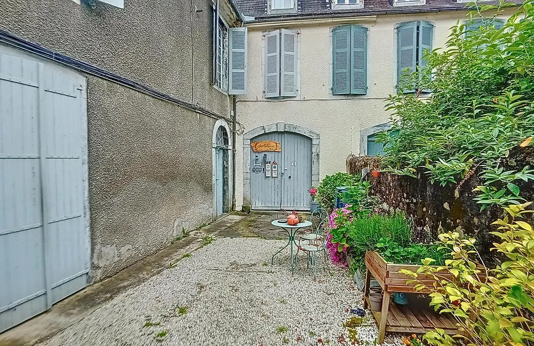Les Glycines Oloron-1