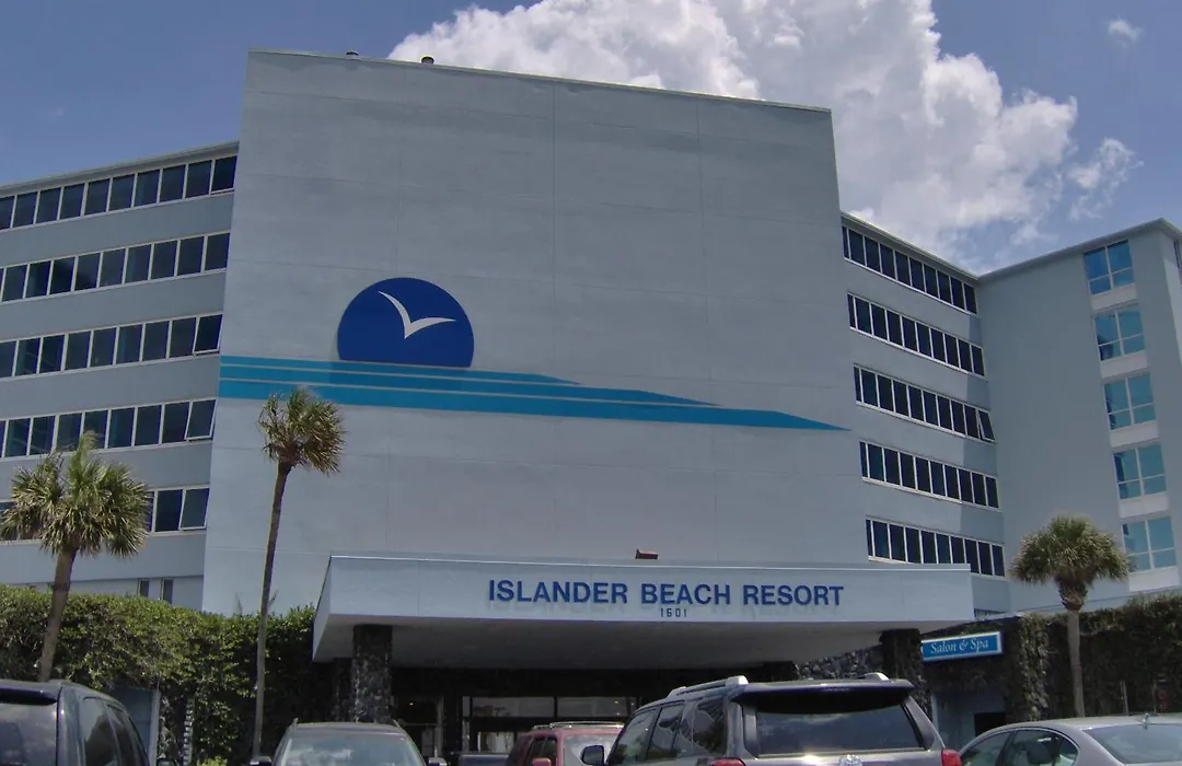 Islander Beach Resort - New Smyrna Beach-1