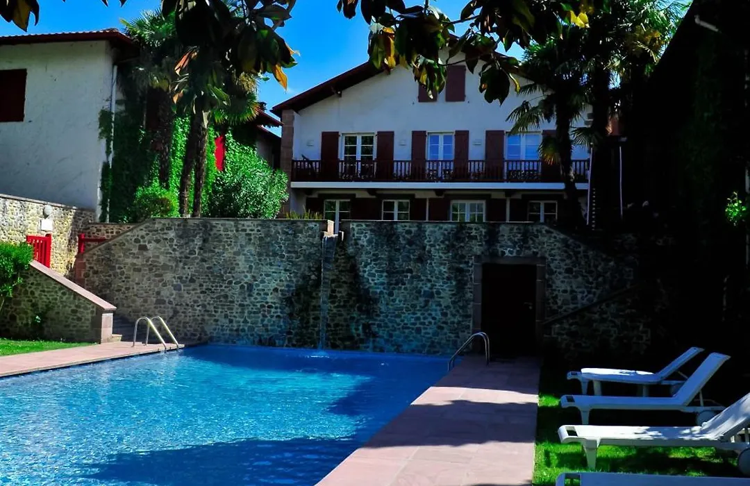 Hôtel des Pyrénées-1