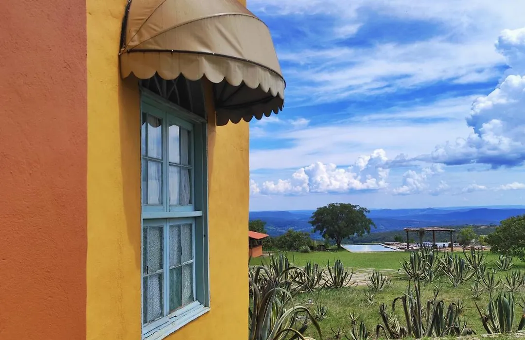 Villa Dos Pireneus-1