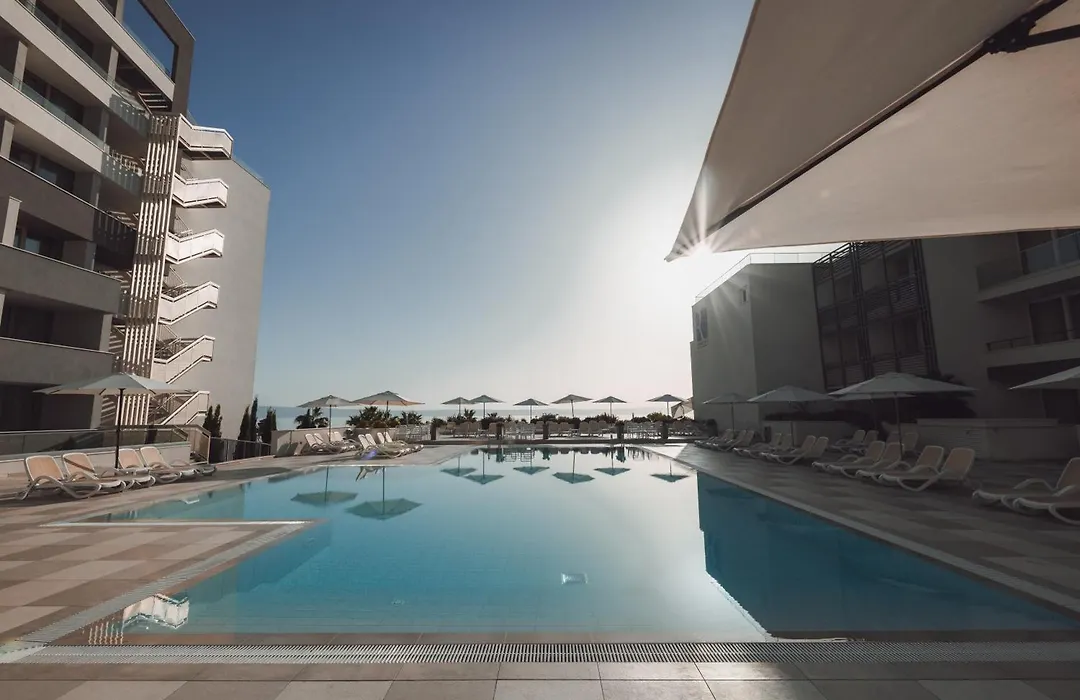 Romana Beach Resort-1