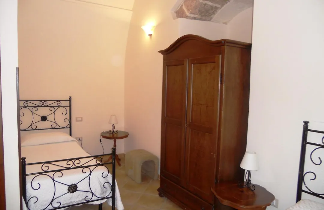 B&B Macrina-1