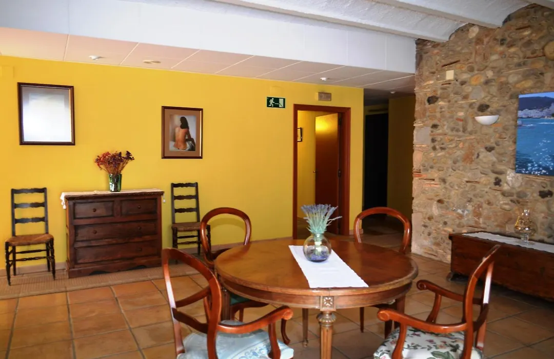 Hotel Can Ceret-1