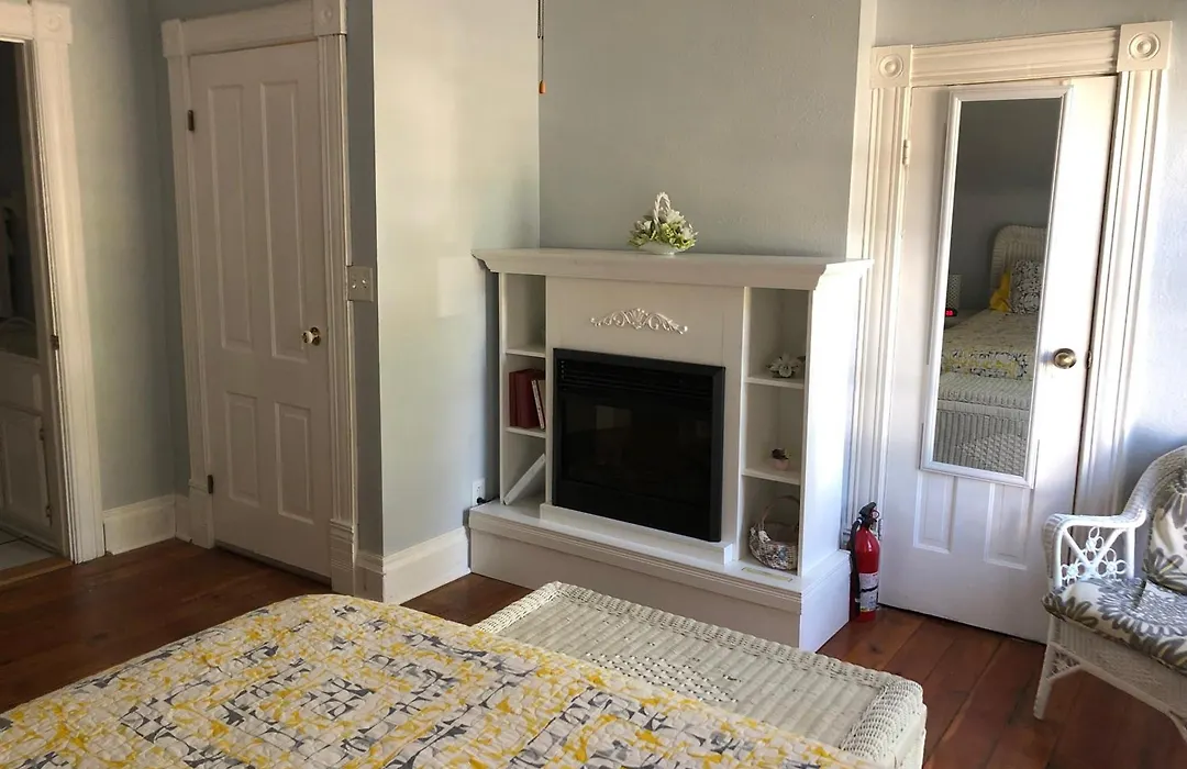 Lucy'S Place-1