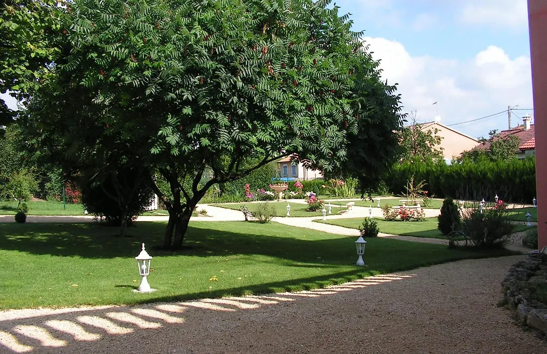 Hôtel Côté Jardin-1