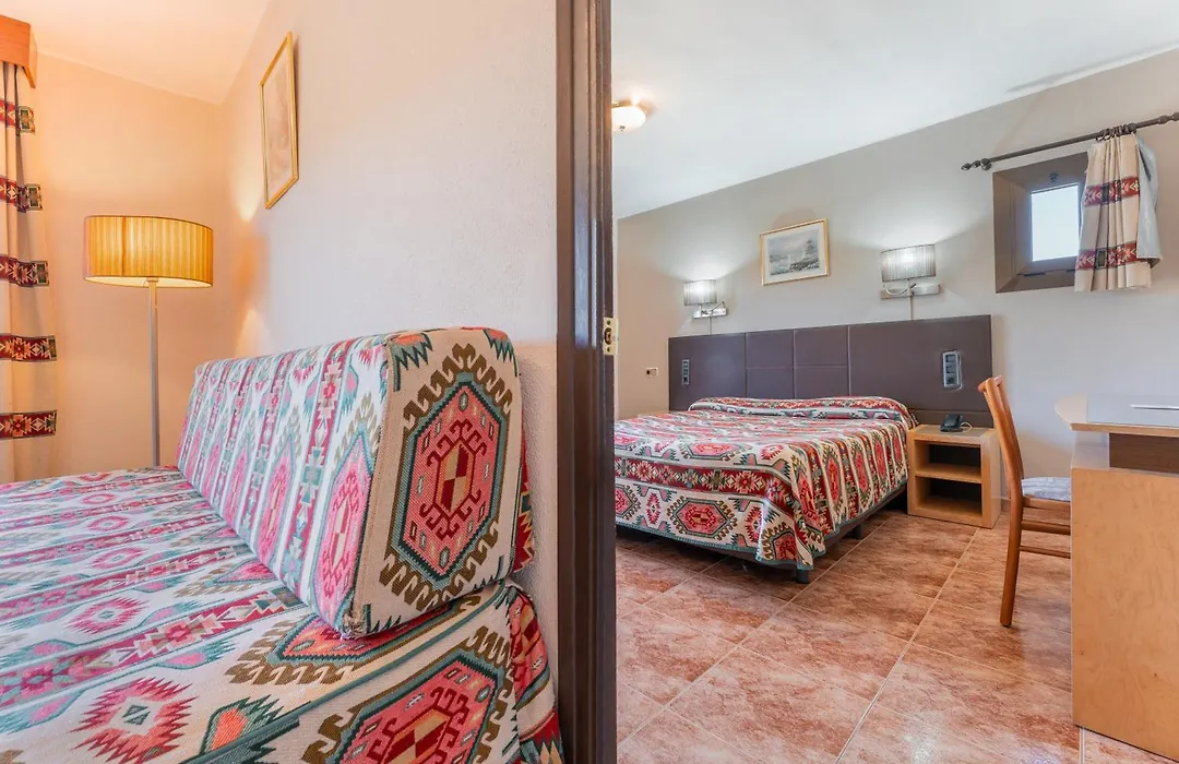 Hotel Mora-1
