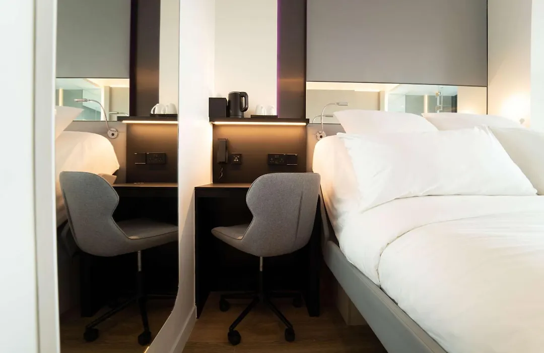 Yotel Singapore Orchard Road-1