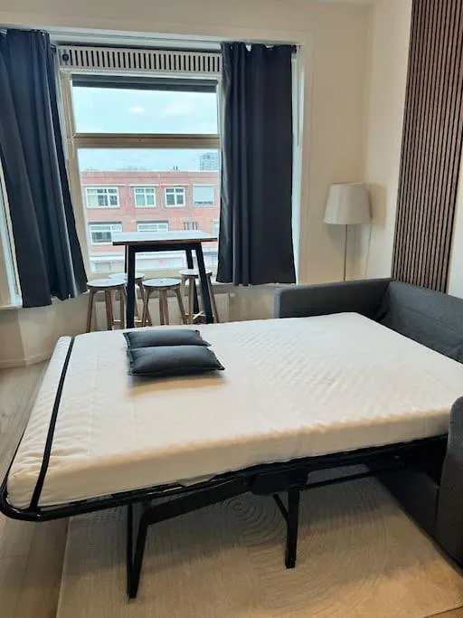 Cosy Apartment In The Hague!-1