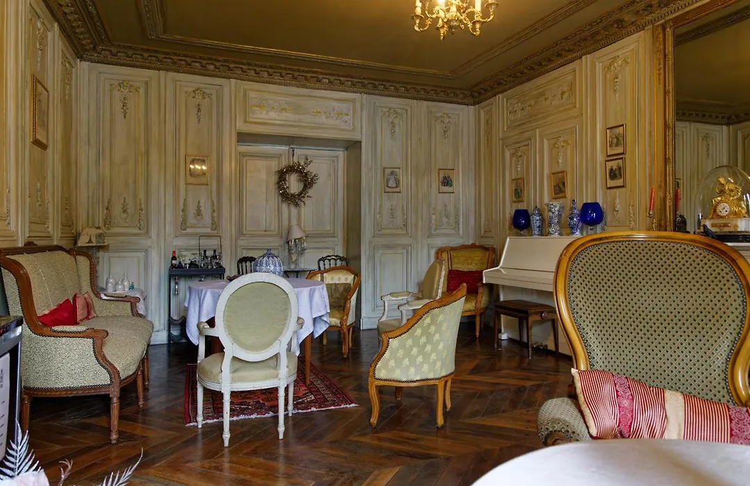 Chateau Du Four De Vaux-1