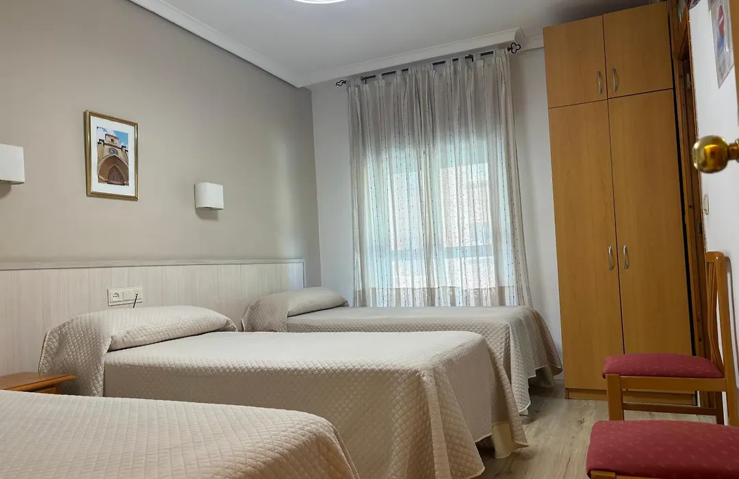 Hostal Atienzar-1