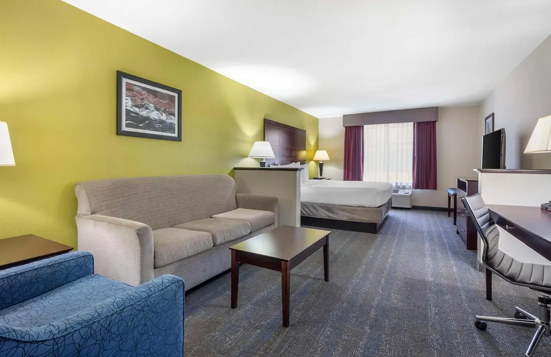 Best Western Plus Mansfield Inn & Suites-1