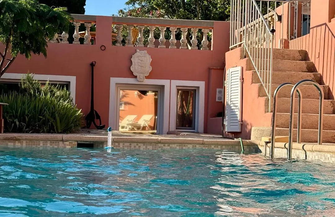 Chambre D'Hotes A L'Ancre Marine De La Villa Rose-1