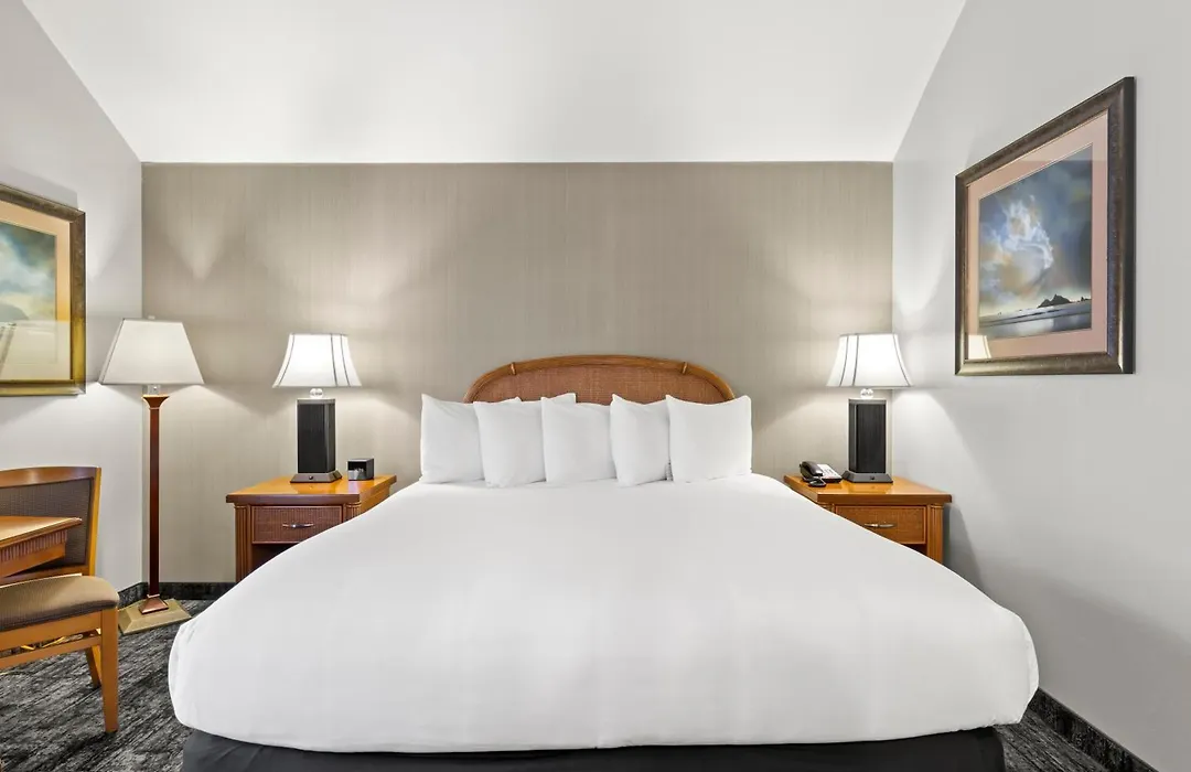 Surf And Sand Lodge-1