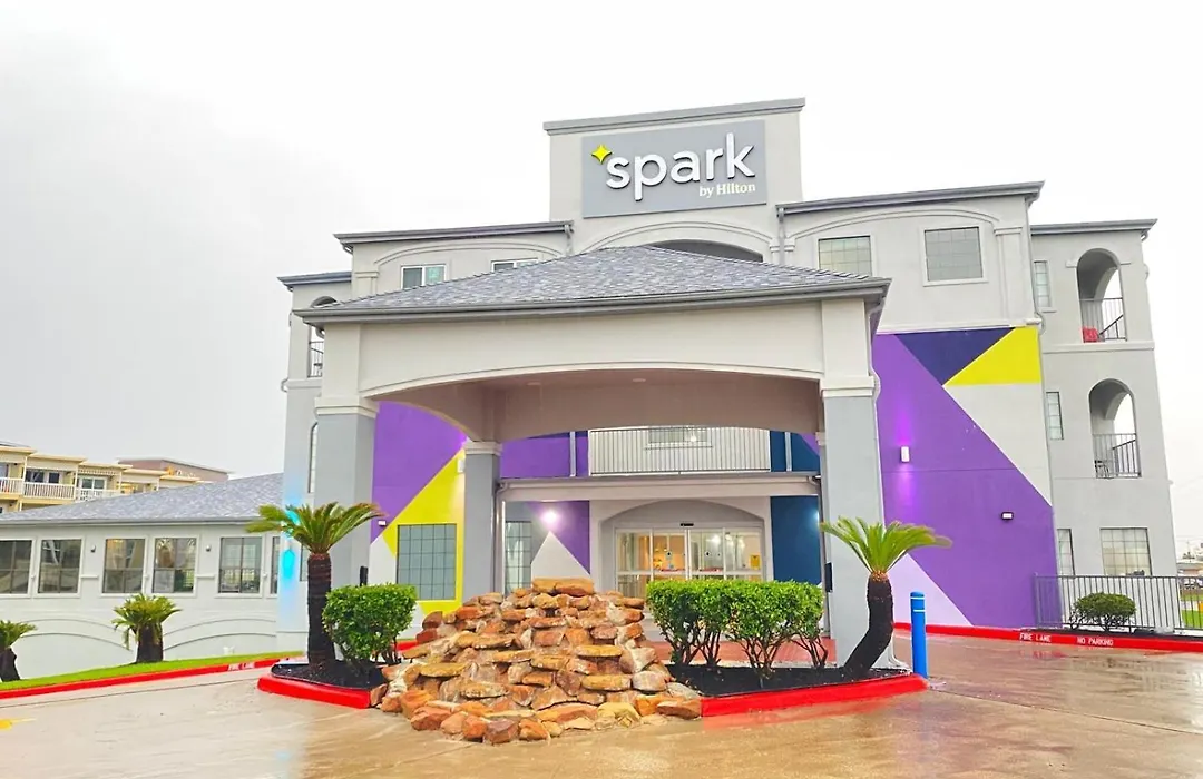 Spark By Hilton Galveston-1