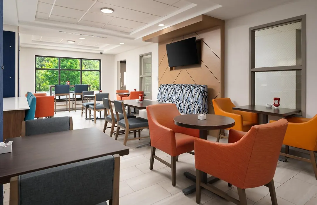 Holiday Inn Express Hotel & Suites Newport South By Ihg-1