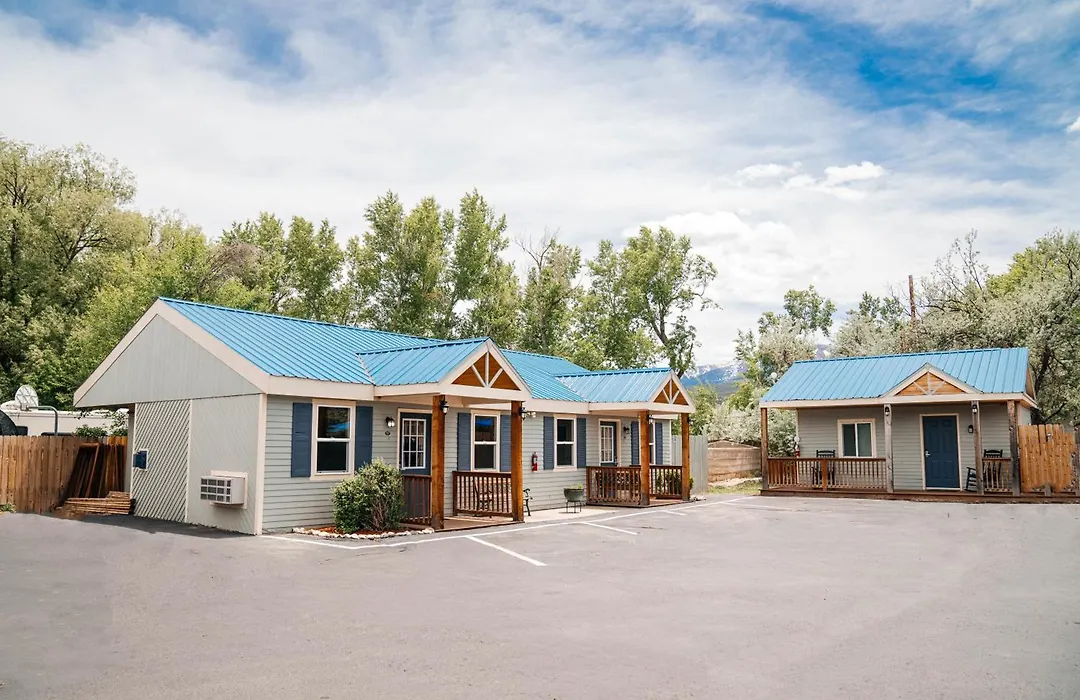 Salida Inn & Monarch Suites-1